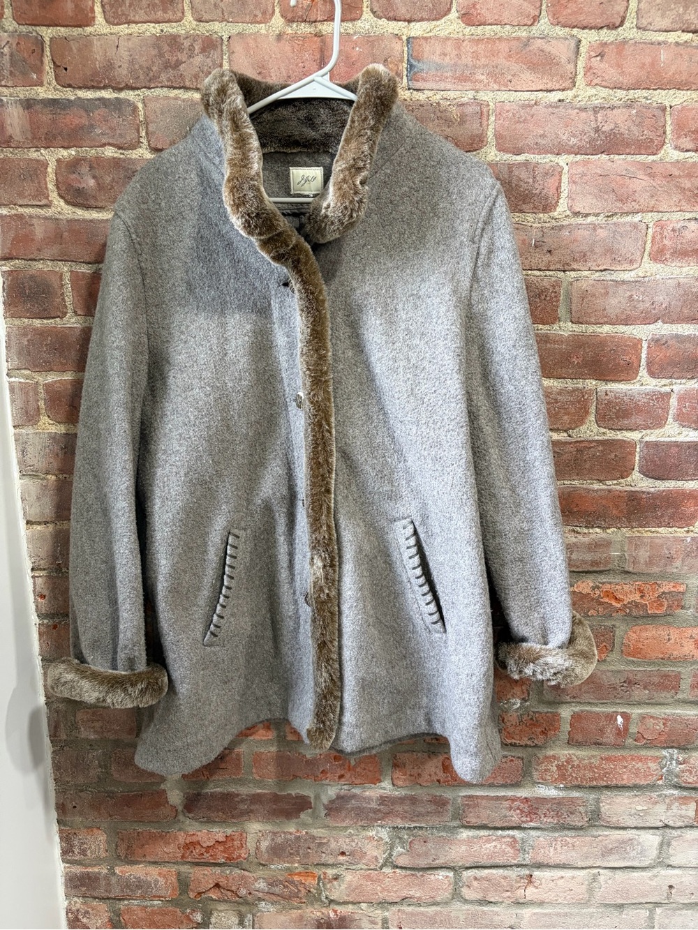 J. Jill Wool-Blend Coat w/Brown Faux-Fur Trim button down with pockets size XL